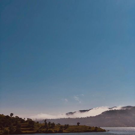 Swiss Lake Resort لافاسا المظهر الخارجي الصورة