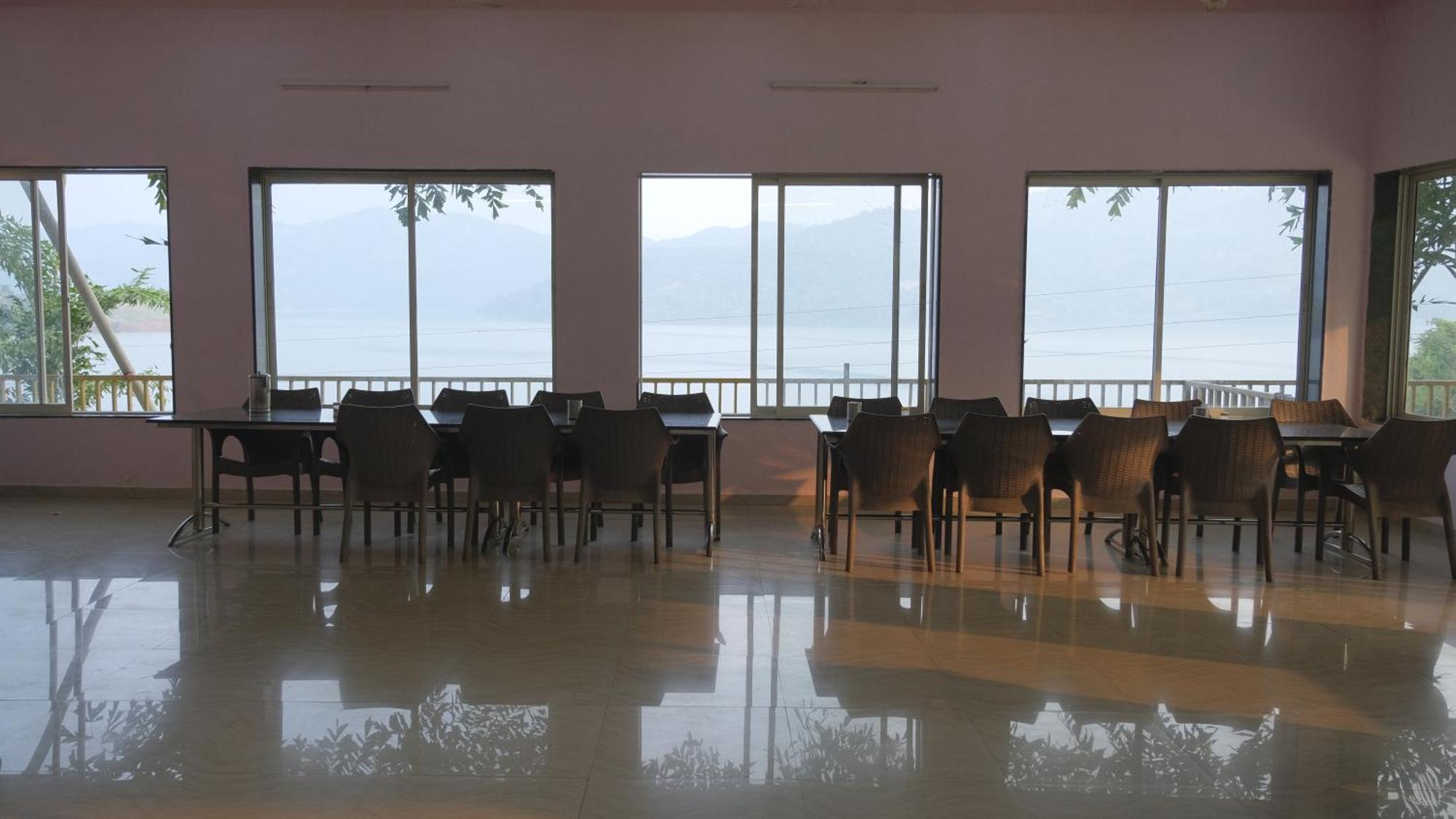 Swiss Lake Resort لافاسا المظهر الخارجي الصورة